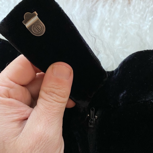 EUC Rare Vintage Max Studio women’s velvet special edition pants in Size 2!! - Picture 10 of 11